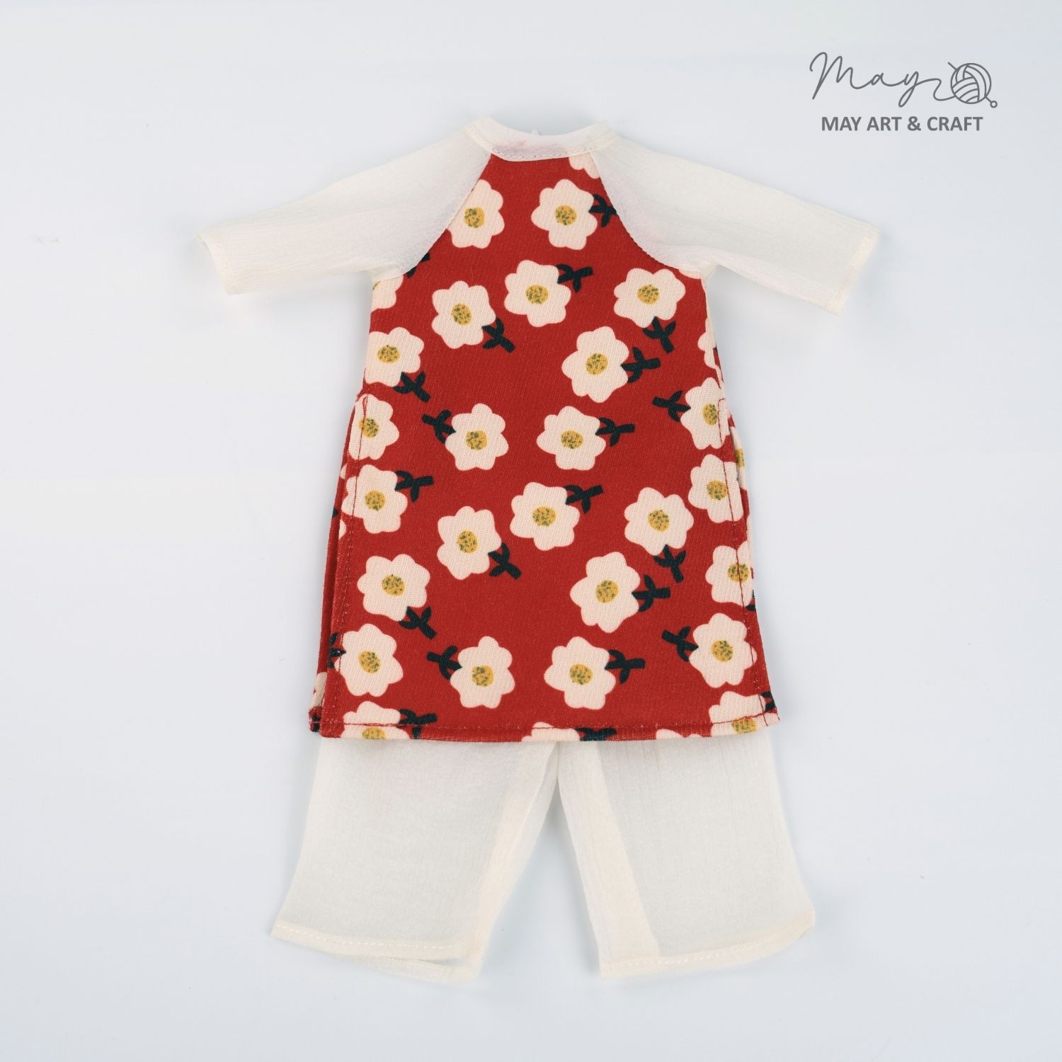 Bộ áo dài cổ tròn cách tân