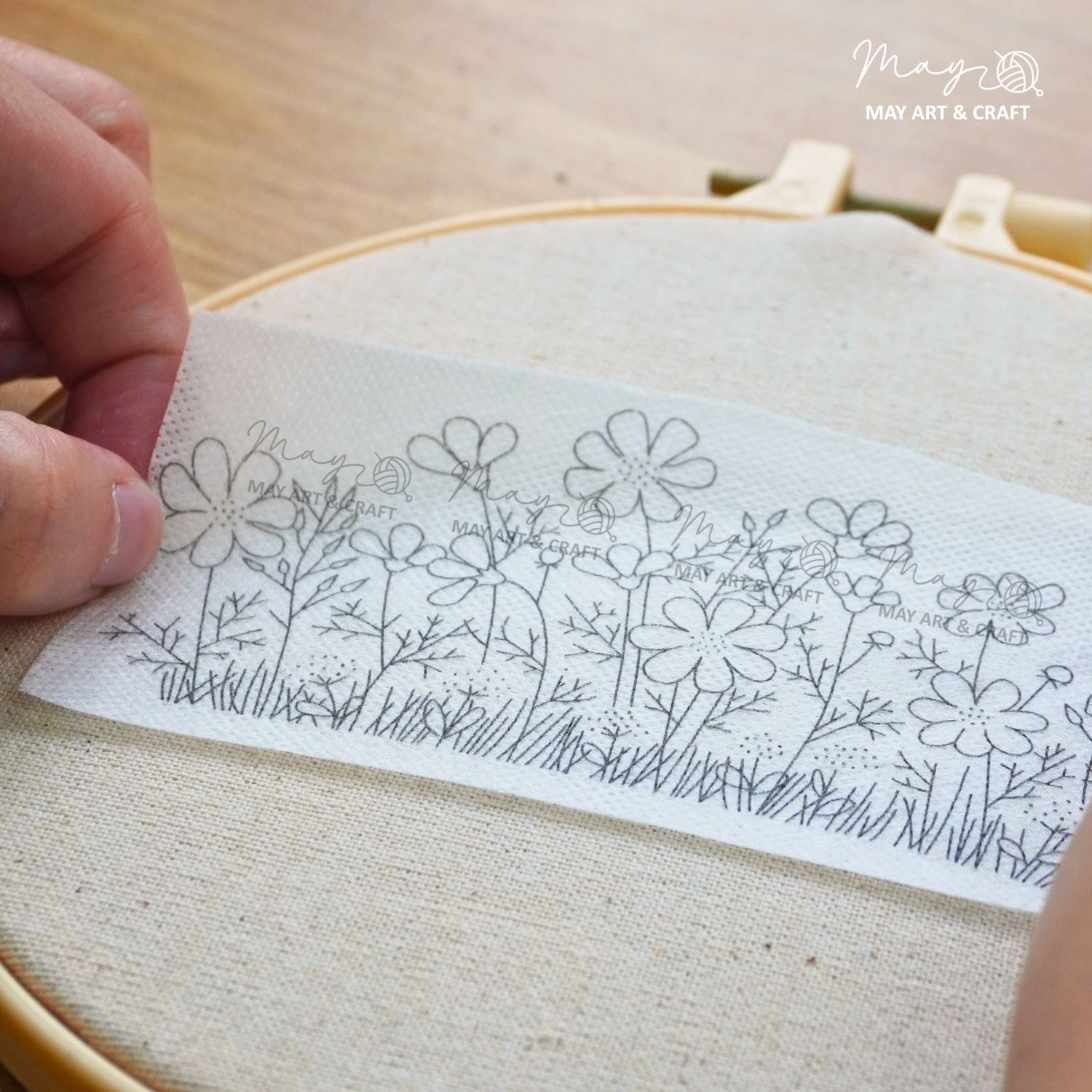 Mếch tan dính in sẵn mẫu thêu tiện lợi