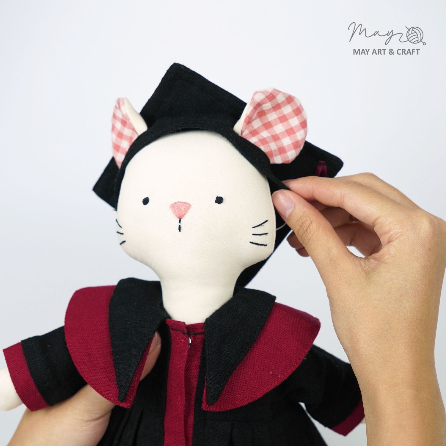 Bộ đồ tốt nghiệp kèm mũ cho búp bê vải