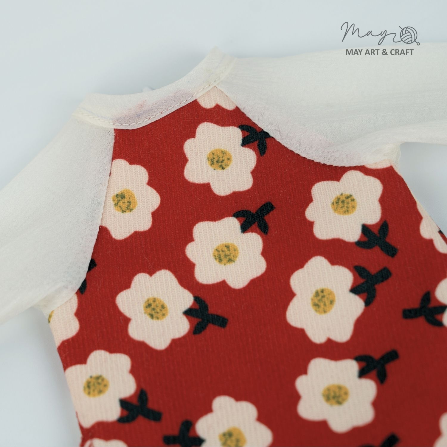 Bộ áo dài cổ tròn cách tân