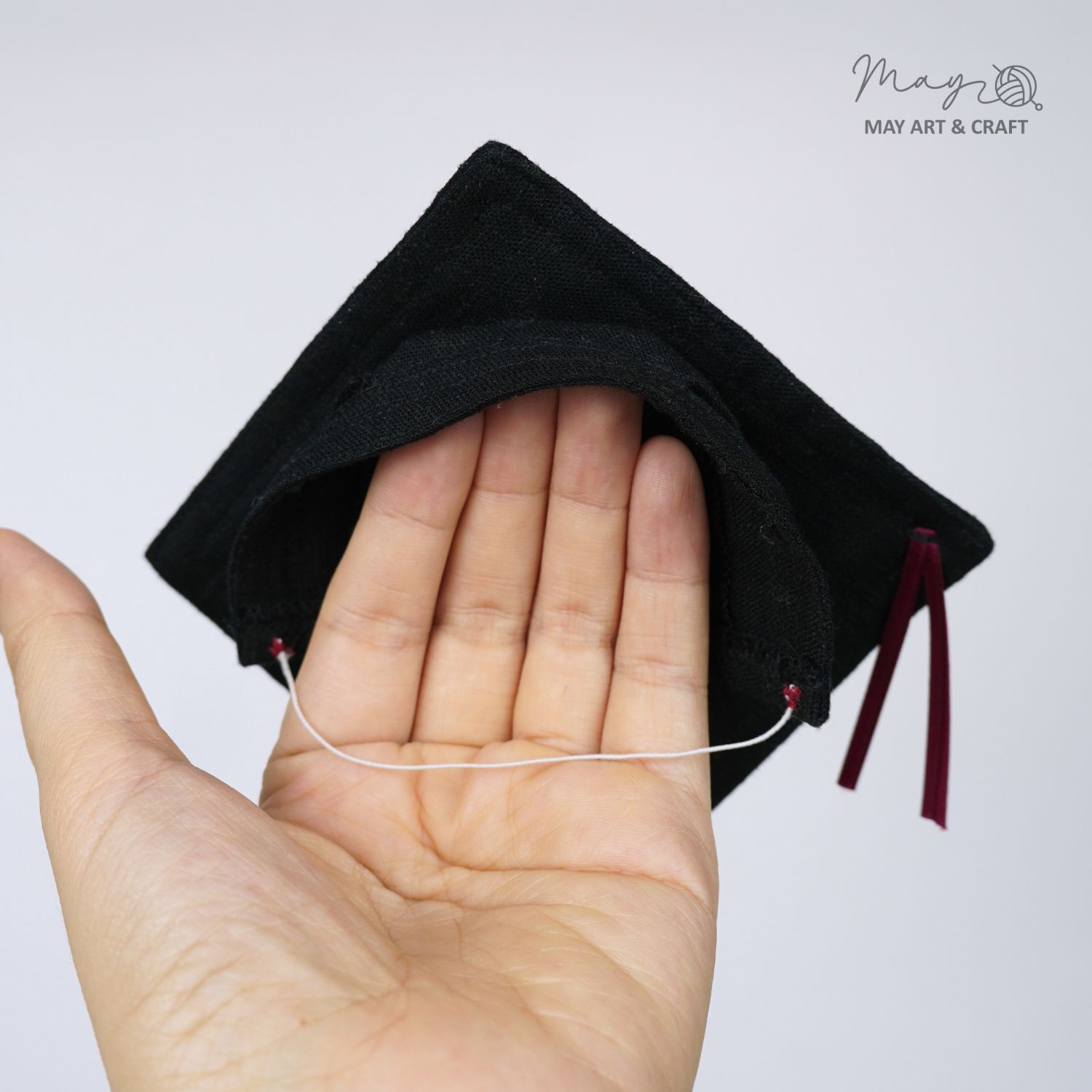 Bộ đồ tốt nghiệp kèm mũ cho búp bê vải