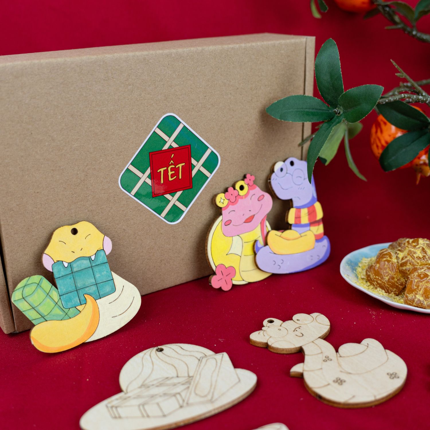 Set tô màu gỗ trang trí Tết 2025 (tặng 12 màu acrylic + 2 cọ vẽ khi mua set 20 hình)