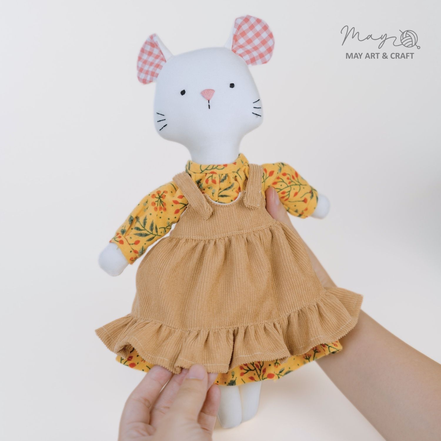 Set váy yếm nâu nhạt kèm váy chân bèo