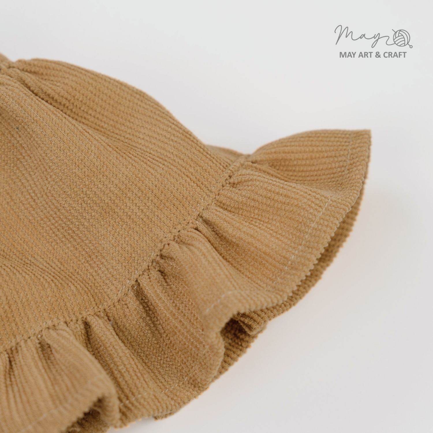 Set váy yếm nâu nhạt kèm váy chân bèo