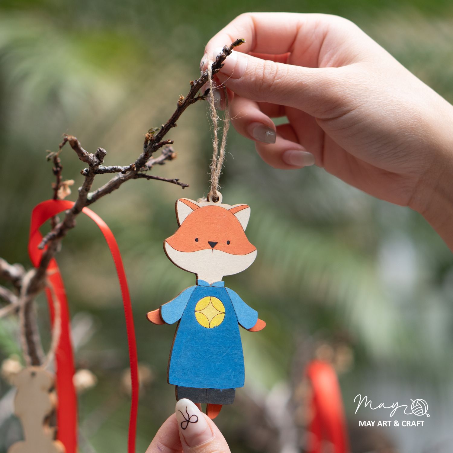 Set tô màu gỗ phối đồ trang phục truyền thống