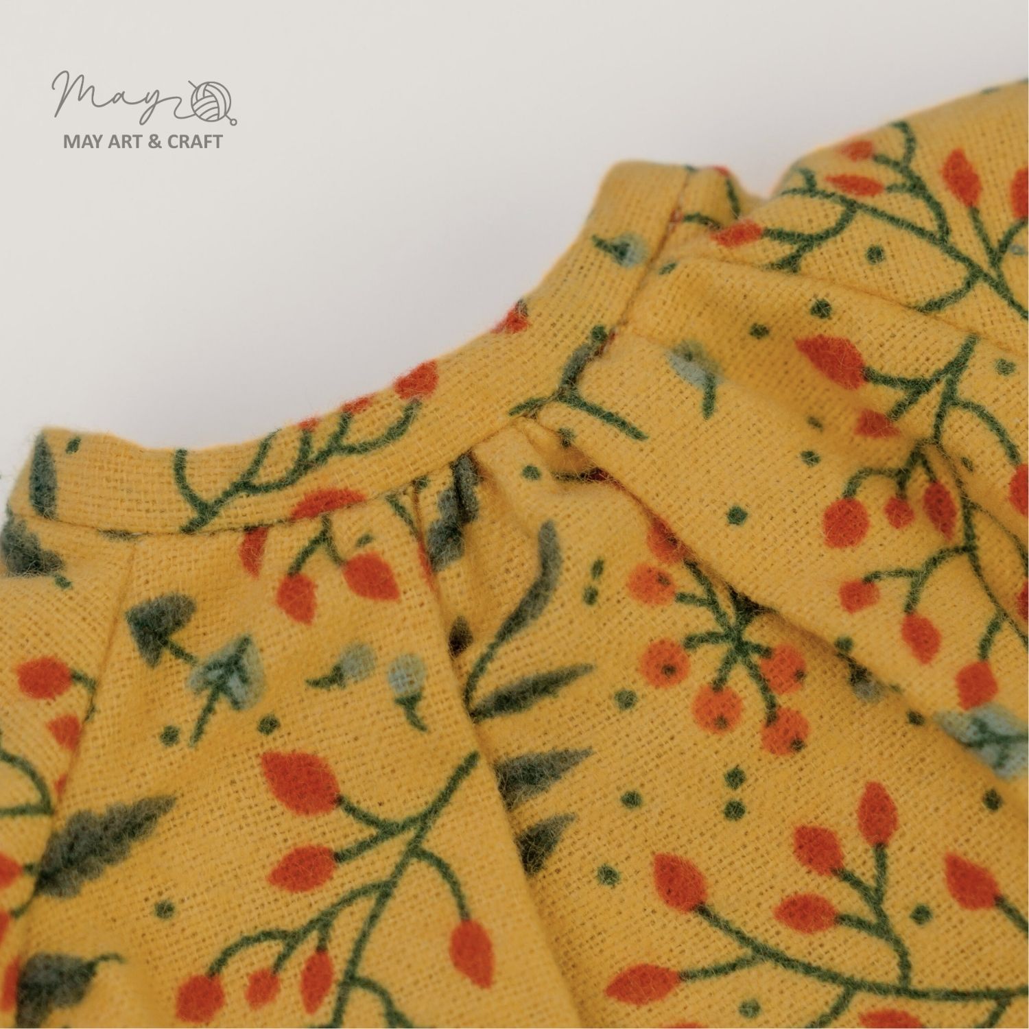 Set váy yếm nâu nhạt kèm váy chân bèo