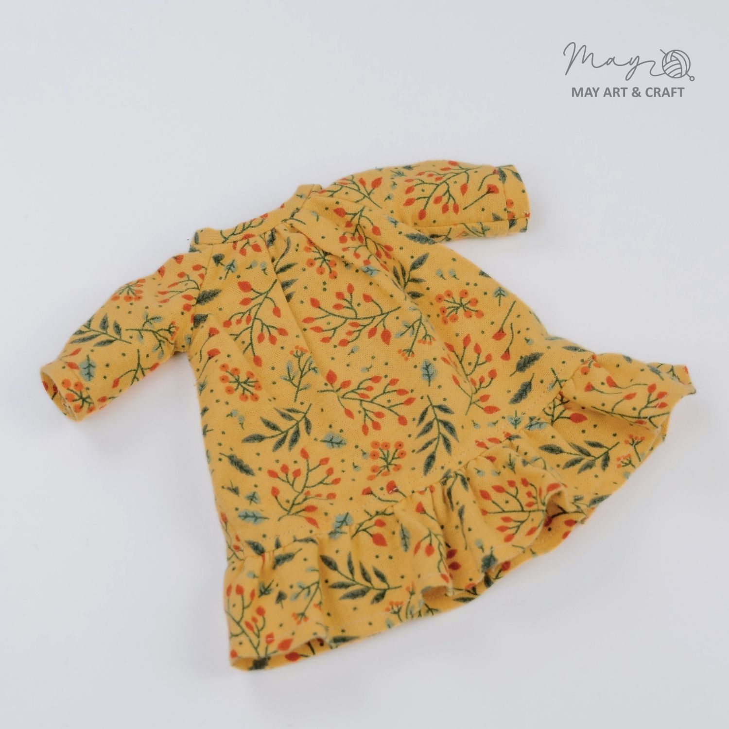 Set váy yếm nâu nhạt kèm váy chân bèo