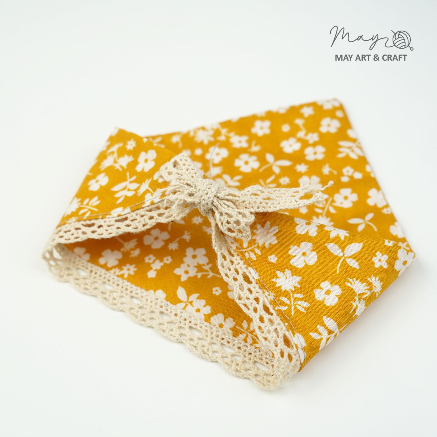 Phụ kiện khăn tam giác trùm đầu cho thú bông