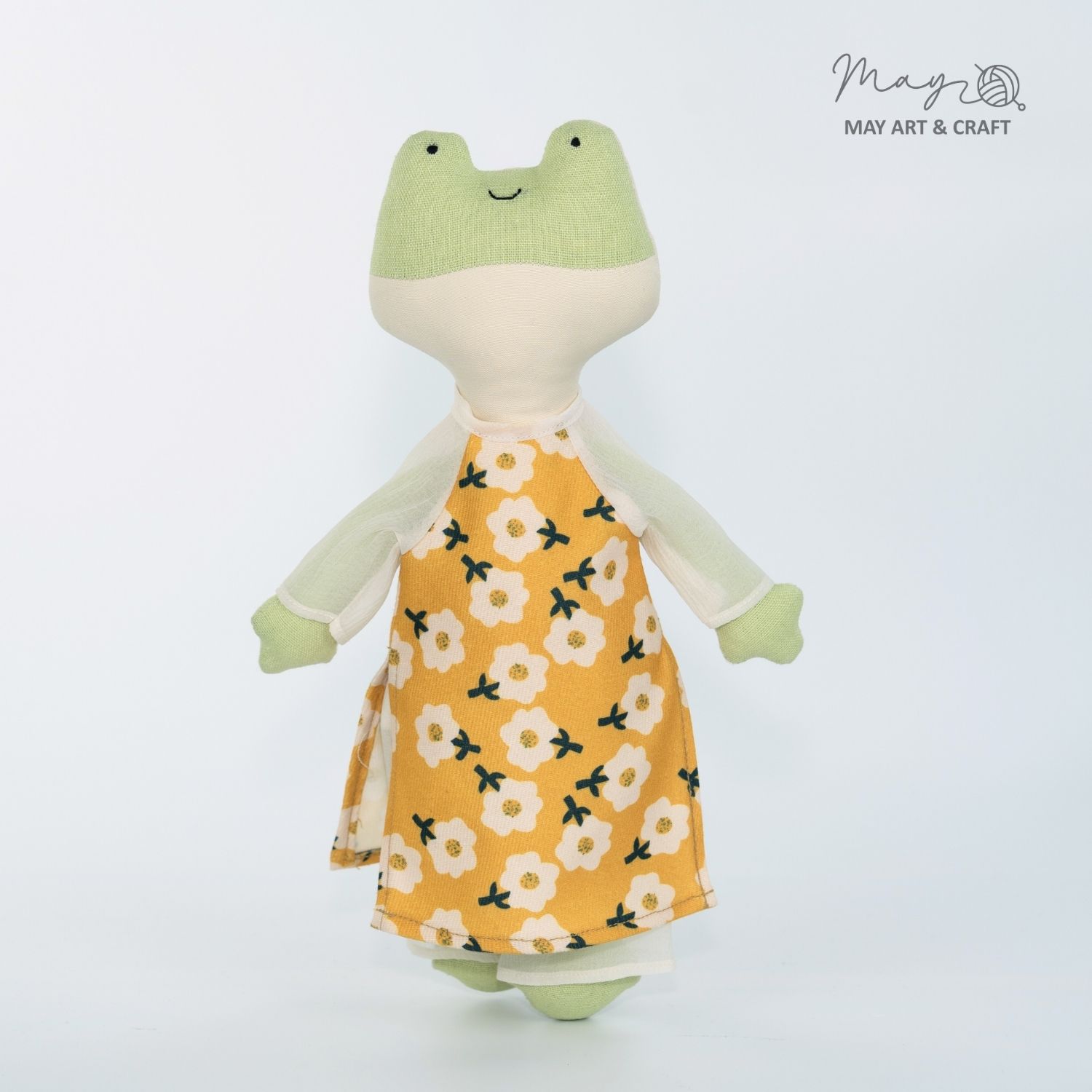 Bộ áo dài cổ tròn cách tân