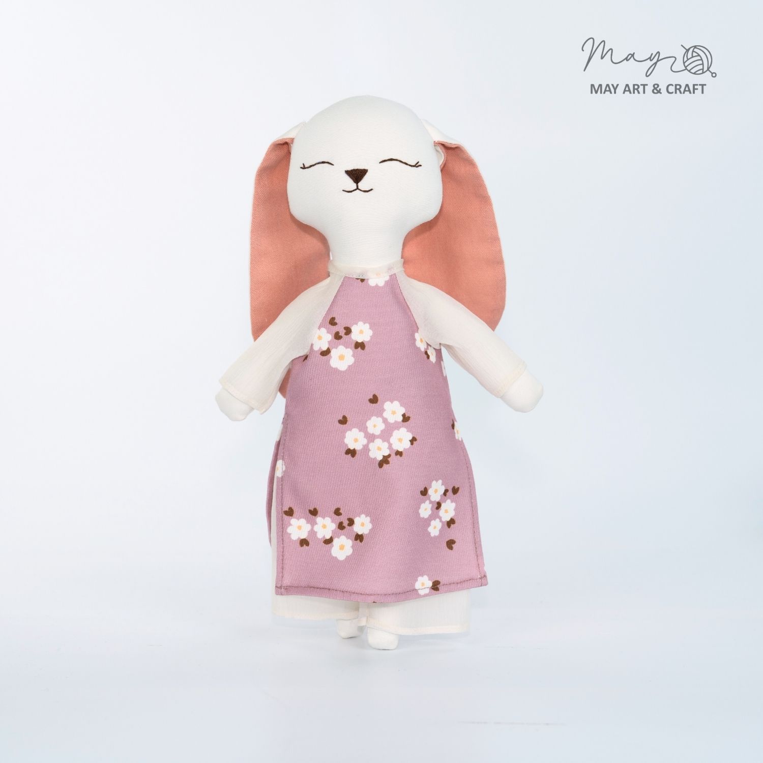 Bộ áo dài cổ tròn cách tân