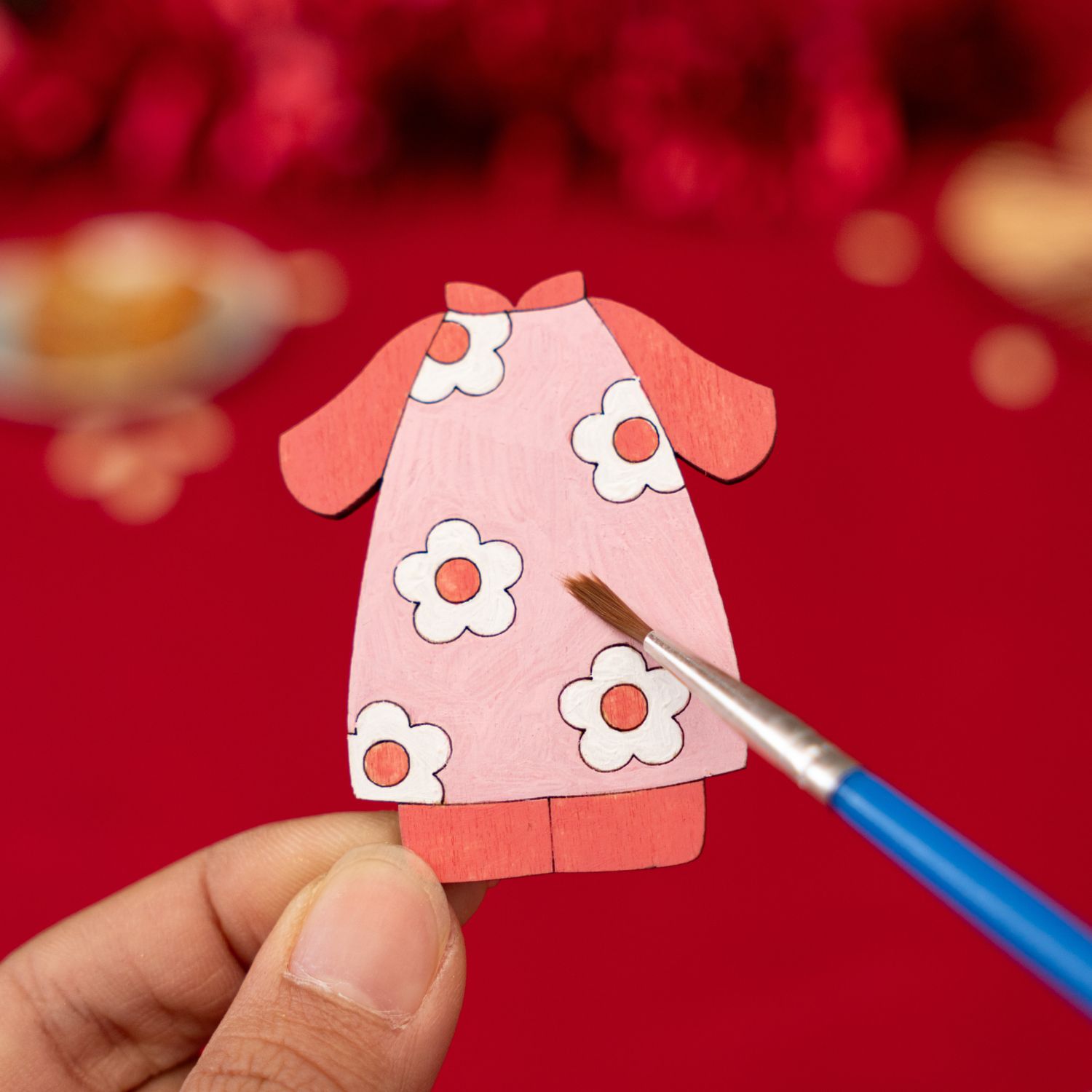 Set tô màu gỗ phối đồ trang phục truyền thống