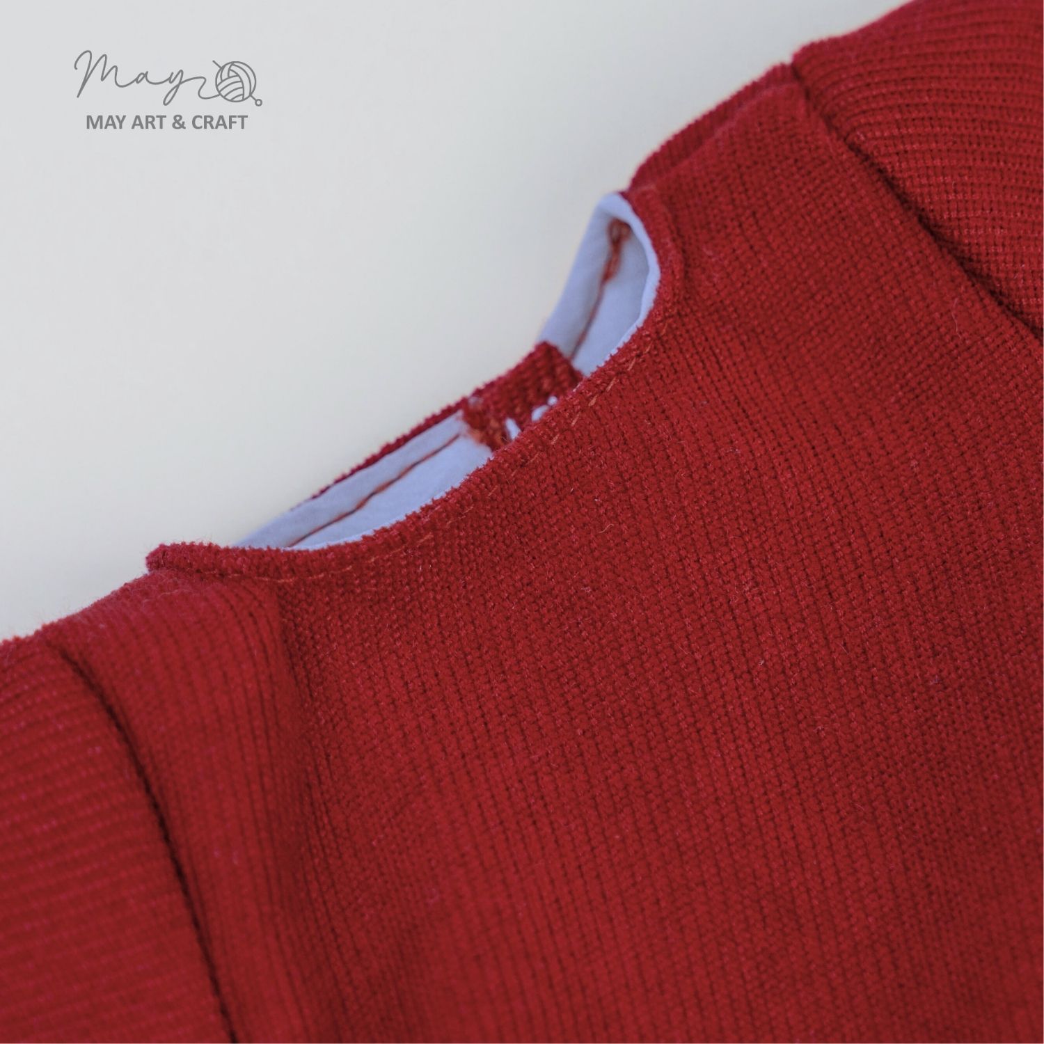 Áo cổ tròn tay bồng