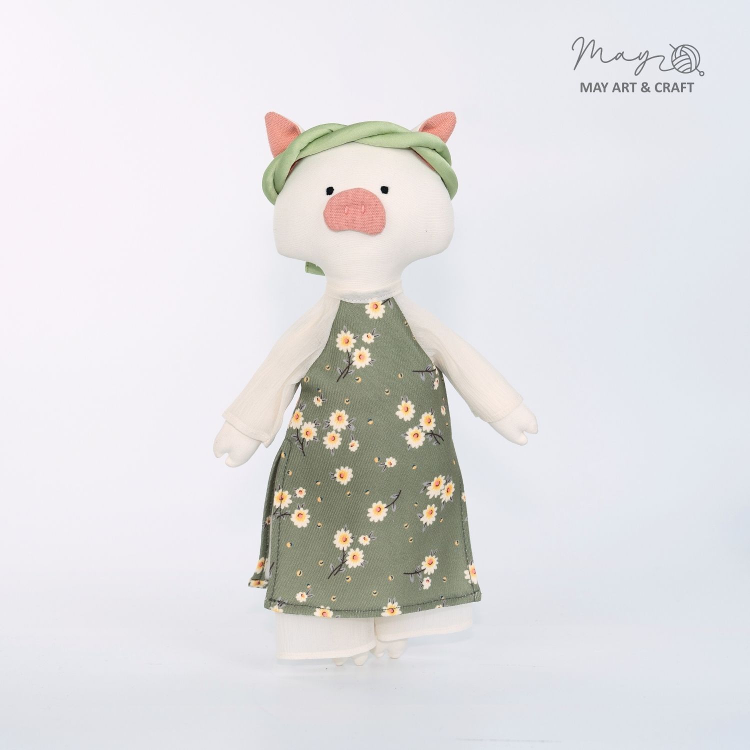 Bộ áo dài cổ tròn cách tân