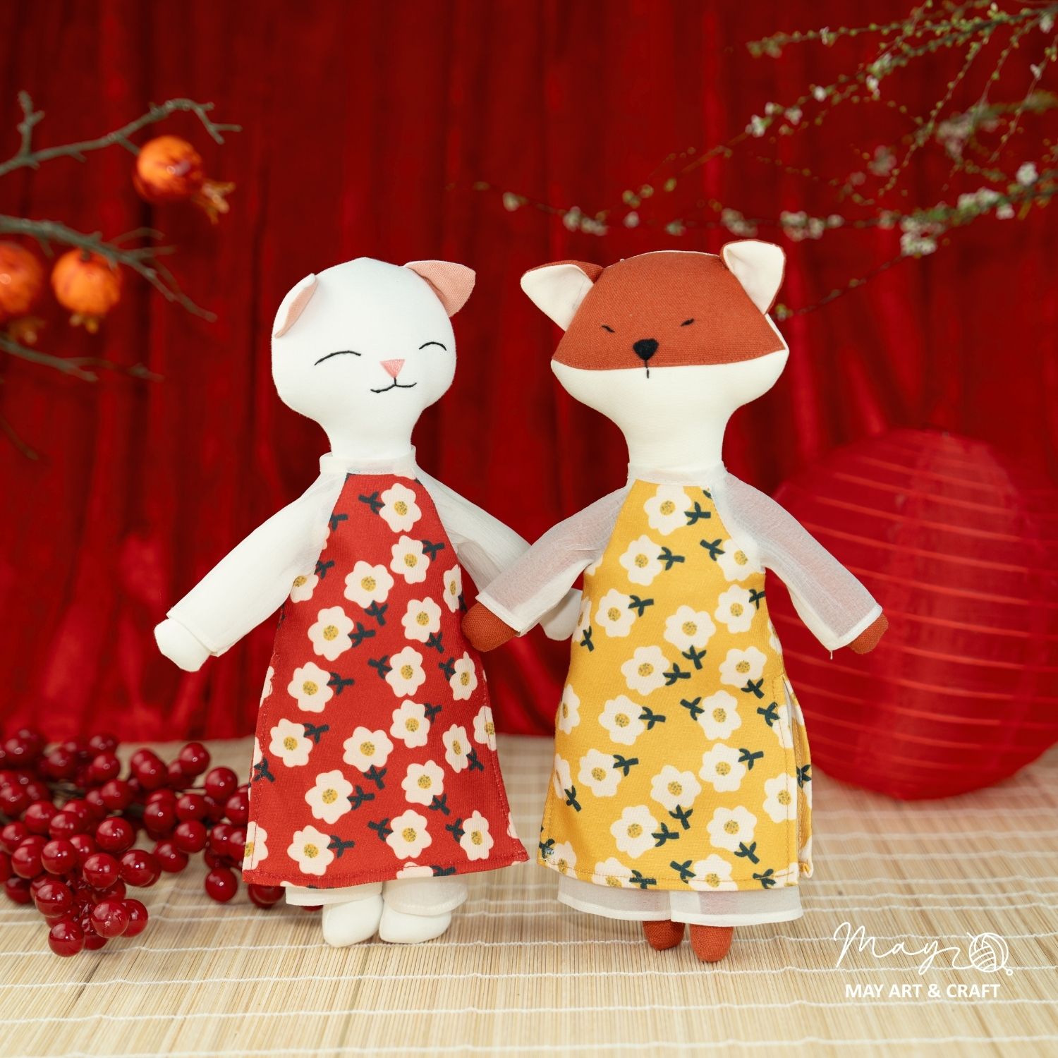 Bộ áo dài cổ tròn cách tân