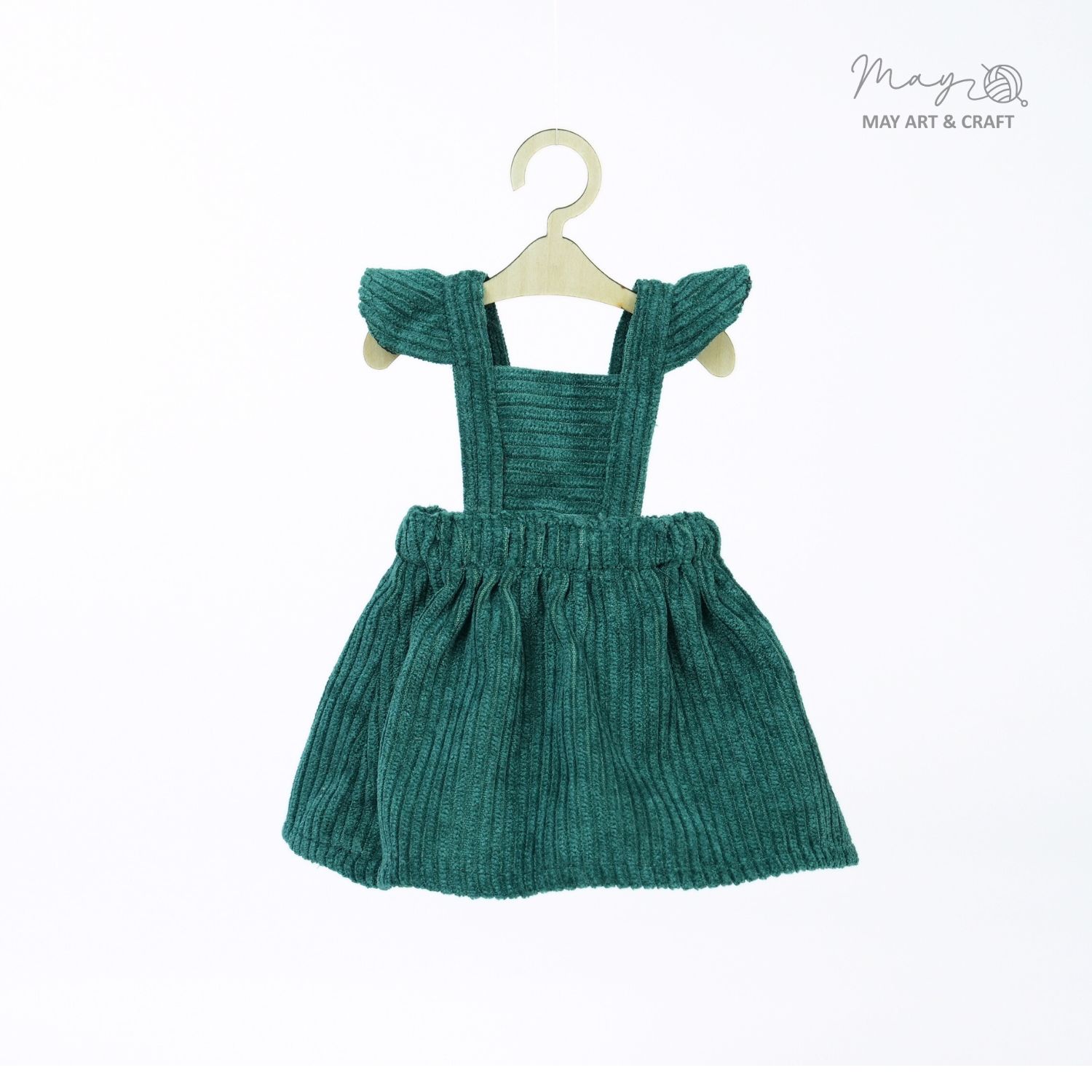 Váy yếm quai bèo