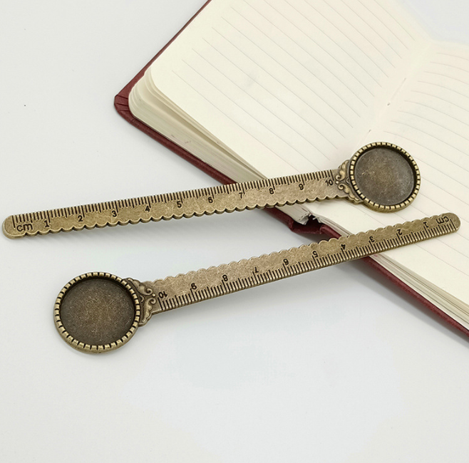 Bookmark kim loại - tròn đồng (viền loại 3)