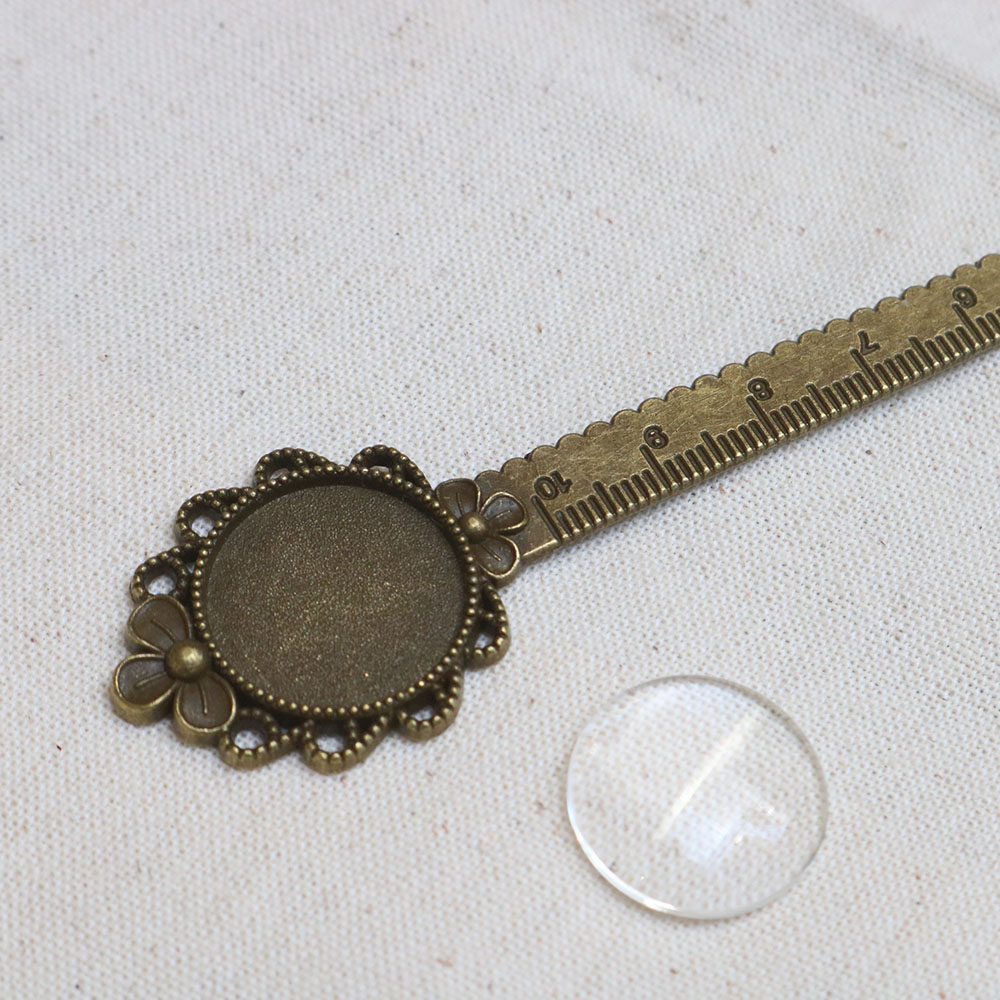 Bookmark kim loại - tròn đồng (viền loại 3)