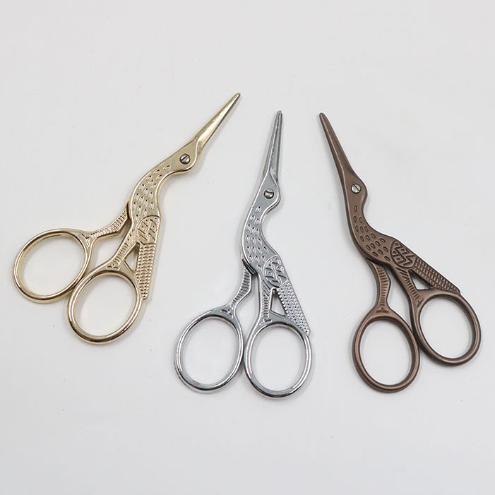 Kéo cắt chỉ hình chim hạc 9.3cm