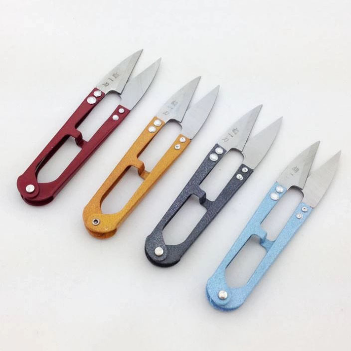 Kéo bấm (màu ngẫu nhiên)