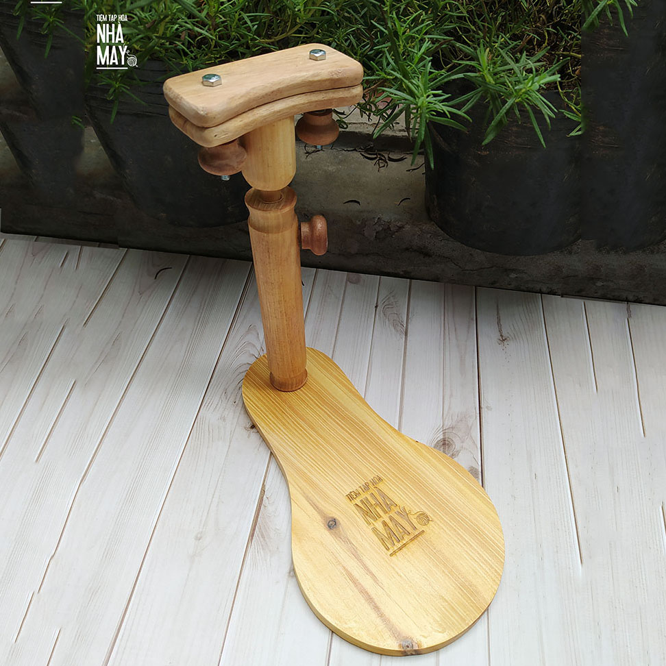 Đế kẹp khung thêu gỗ