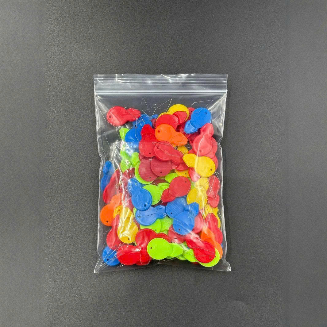 Combo 50 cái xỏ chỉ nhỏ gọn (giao màu ngẫu nhiên)