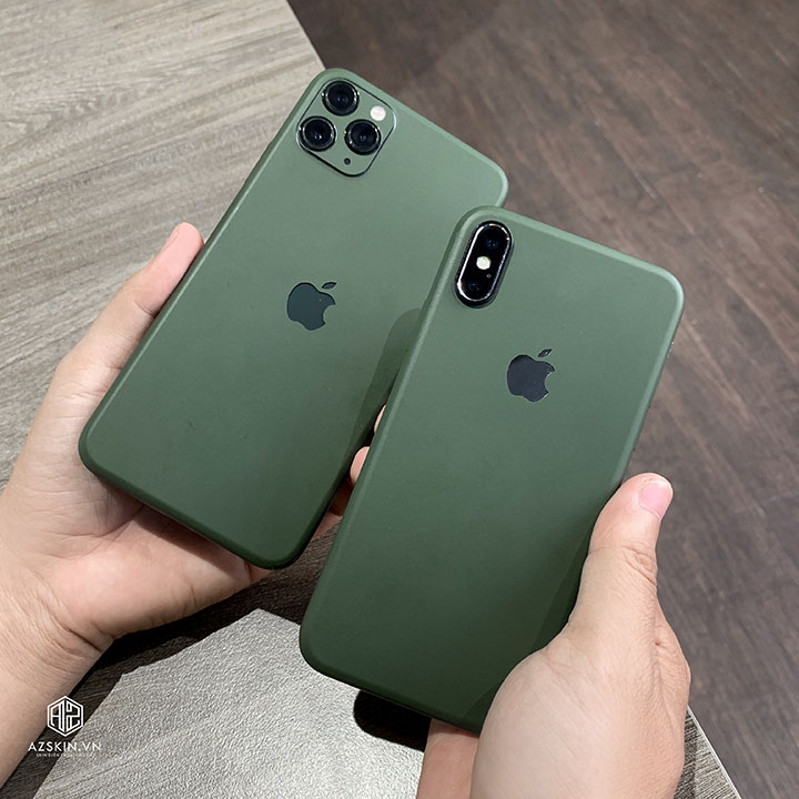 Skin 3M iPhone 7/8 màu xanh rêu: Skin 3M cho iPhone 7/8 là cách tuyệt vời để làm mới và tạo nên sự khác biệt cho chiếc điện thoại của bạn. Với gam màu xanh rêu độc đáo, chiếc smartphone của bạn sẽ trông cực kỳ ấn tượng và phong cách. Hãy chiêm ngưỡng bức ảnh này để cảm nhận sự tinh tế nhưng không kém phần ấn tượng.