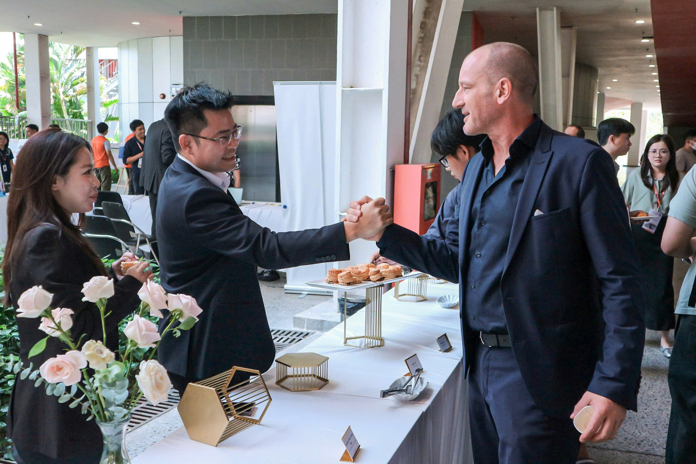 Micro - Nano Metal Hardware Manufacturing in Vietnam.