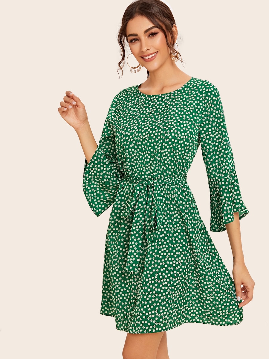 Đầm Nút Họa Tiết Hoa Màu Xanh Lá Boho