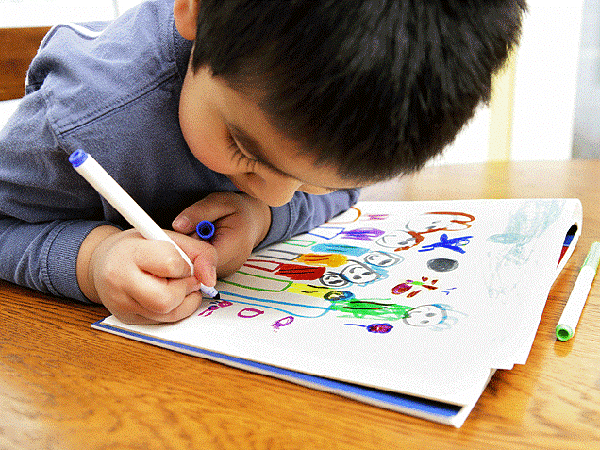 Nét vẽ trẻ em: Tìm hiểu những nét vẽ tuyệt vời của trẻ em trong các bức tranh đẹp và bắt đầu với chính những nét đó cho tác phẩm của bạn. Hãy cùng thử sức và phát triển khả năng nghệ thuật cho bé yêu của bạn.