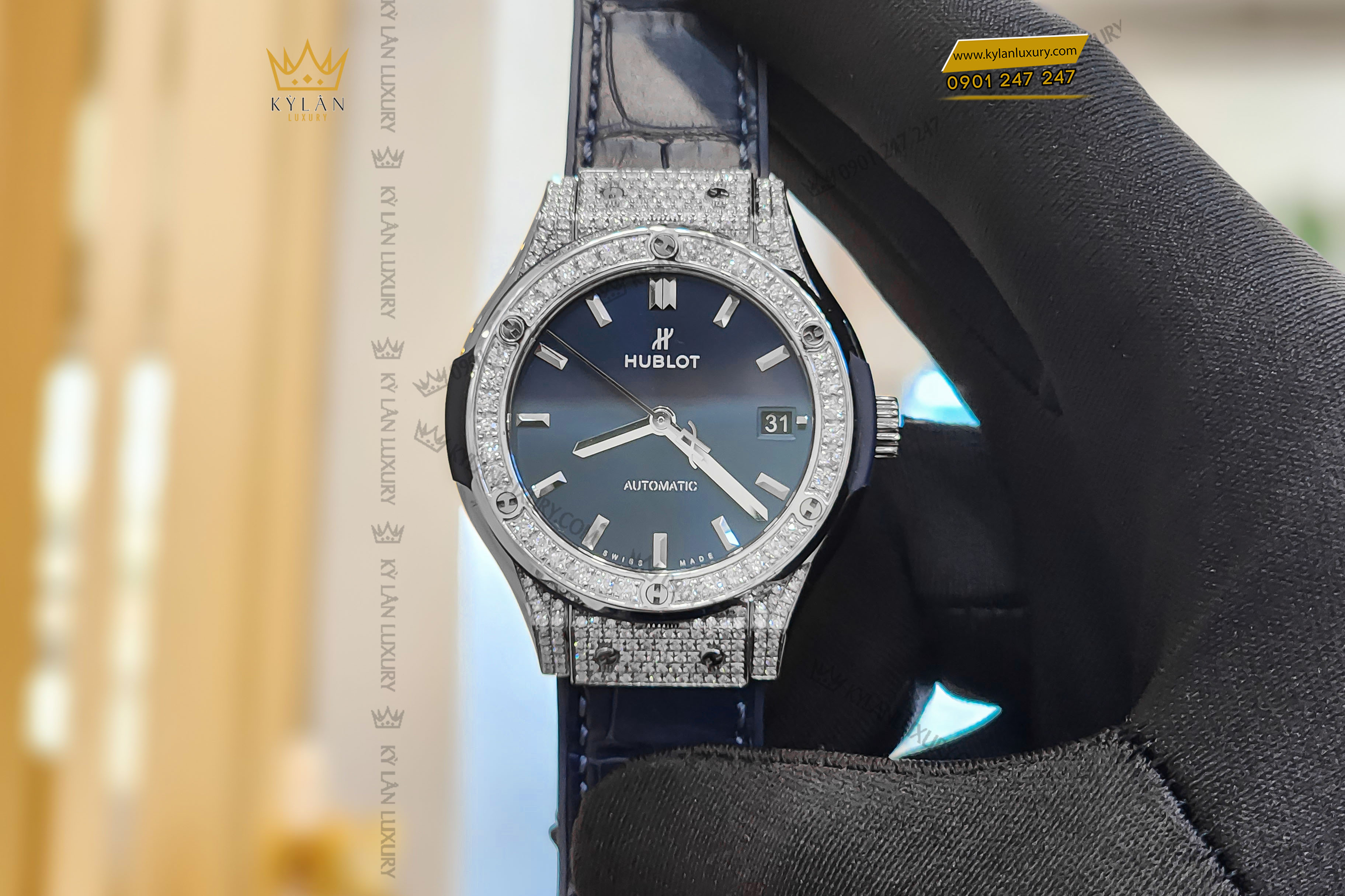 Kỳ Lân Luxury 20240106 140330 copy Đồng hồ Hublot Classic Fusion Blue Titanium Pavé 38mm 565.NX.7170.LR