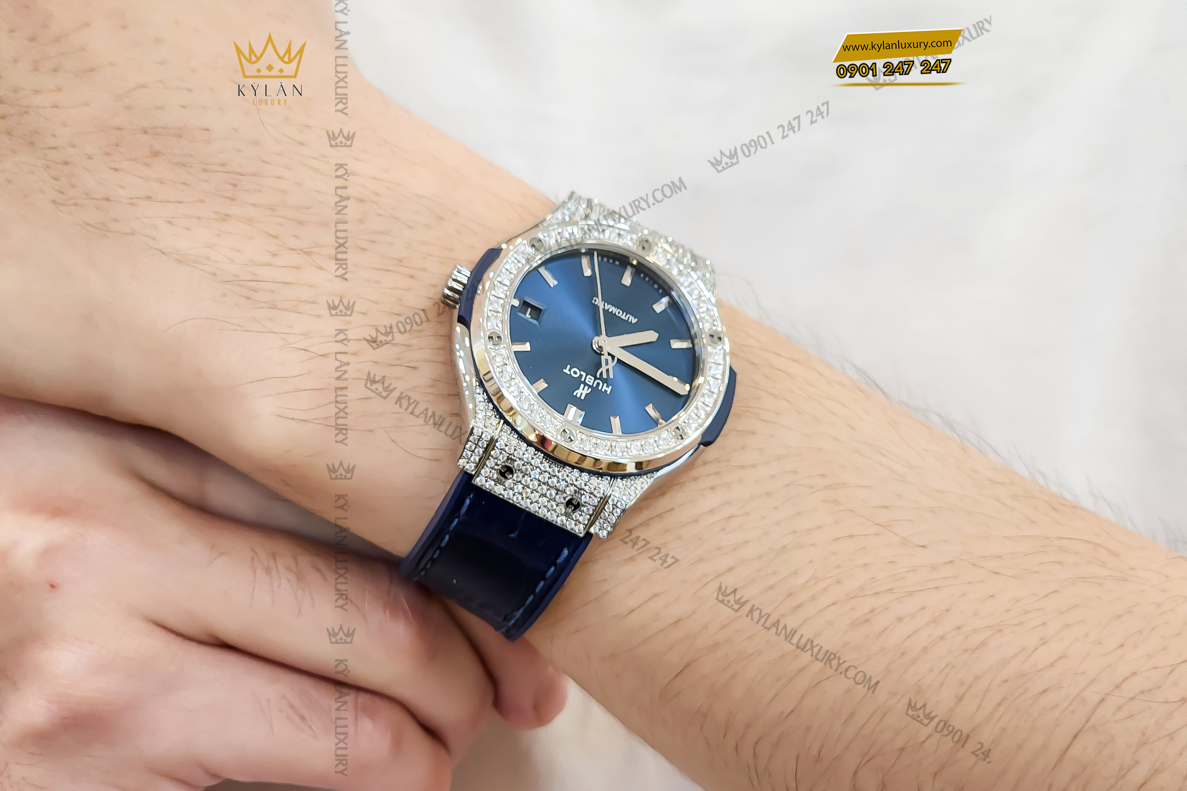 Kỳ Lân Luxury 20240107 095428 copy Đồng hồ Hublot Classic Fusion Blue Titanium Pavé 38mm 565.NX.7170.LR