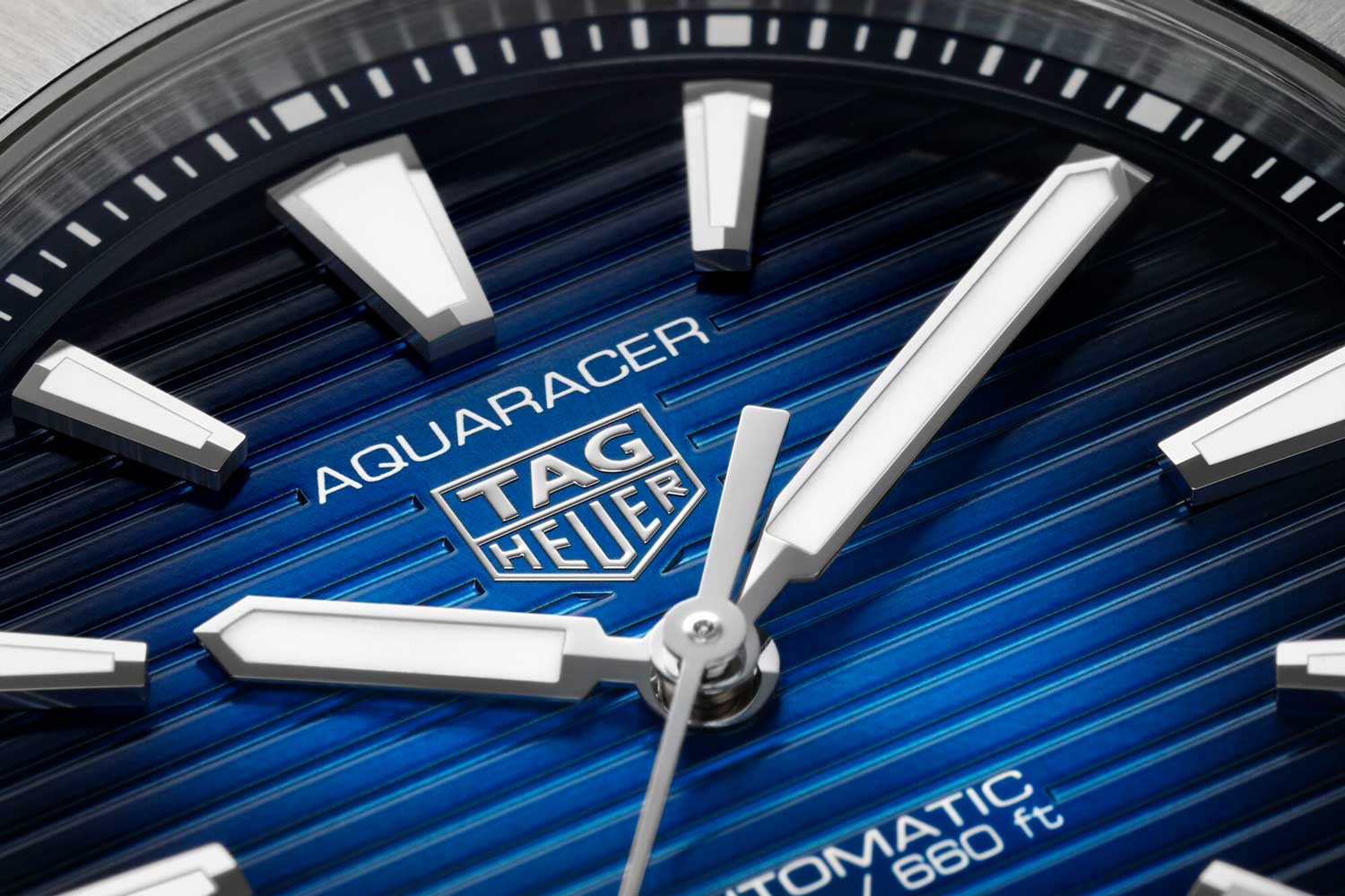 Bộ sưu tập Aquaracer Professional 200 mới nhất đến từ TAG Heuer (Phần 1)