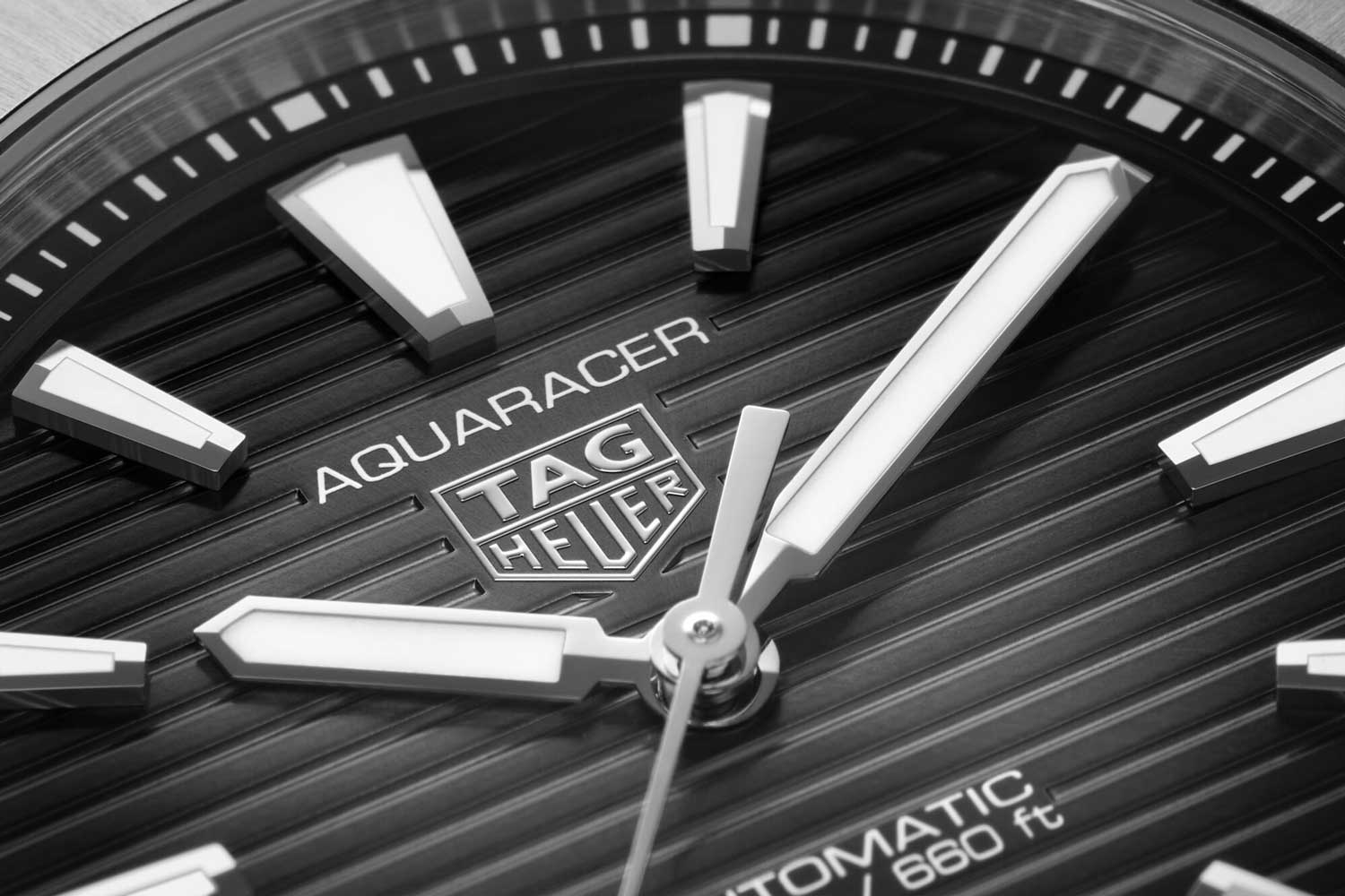 Bộ sưu tập Aquaracer Professional 200 mới nhất đến từ TAG Heuer (Phần 1)