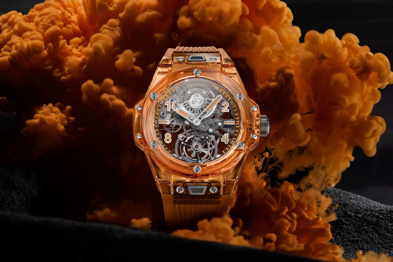 Big Bang Tourbillon Automatic Orange Sapphire chiếc đồng hồ trong suốt