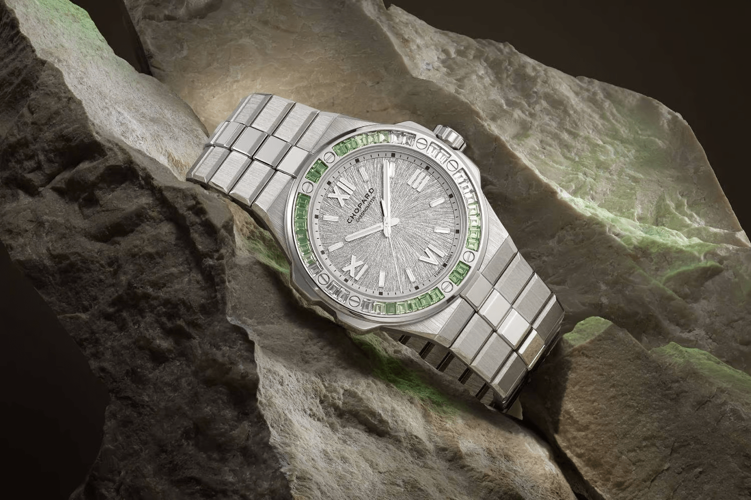 Bộ sưu tập Alpine Eagle Summit của Chopard nạm đá quý