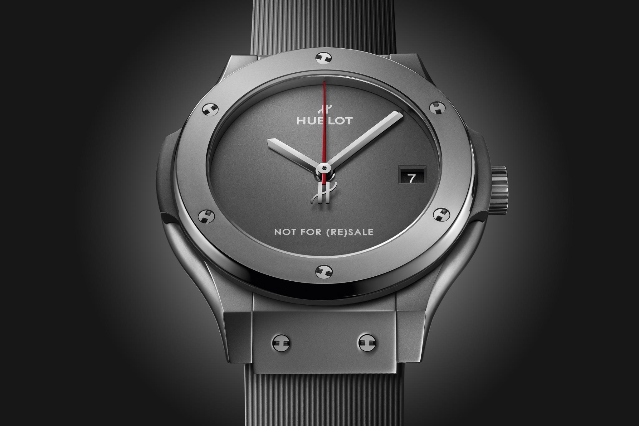 Đồng hồ Hublot Classic Fusion Titanium Hodinkee