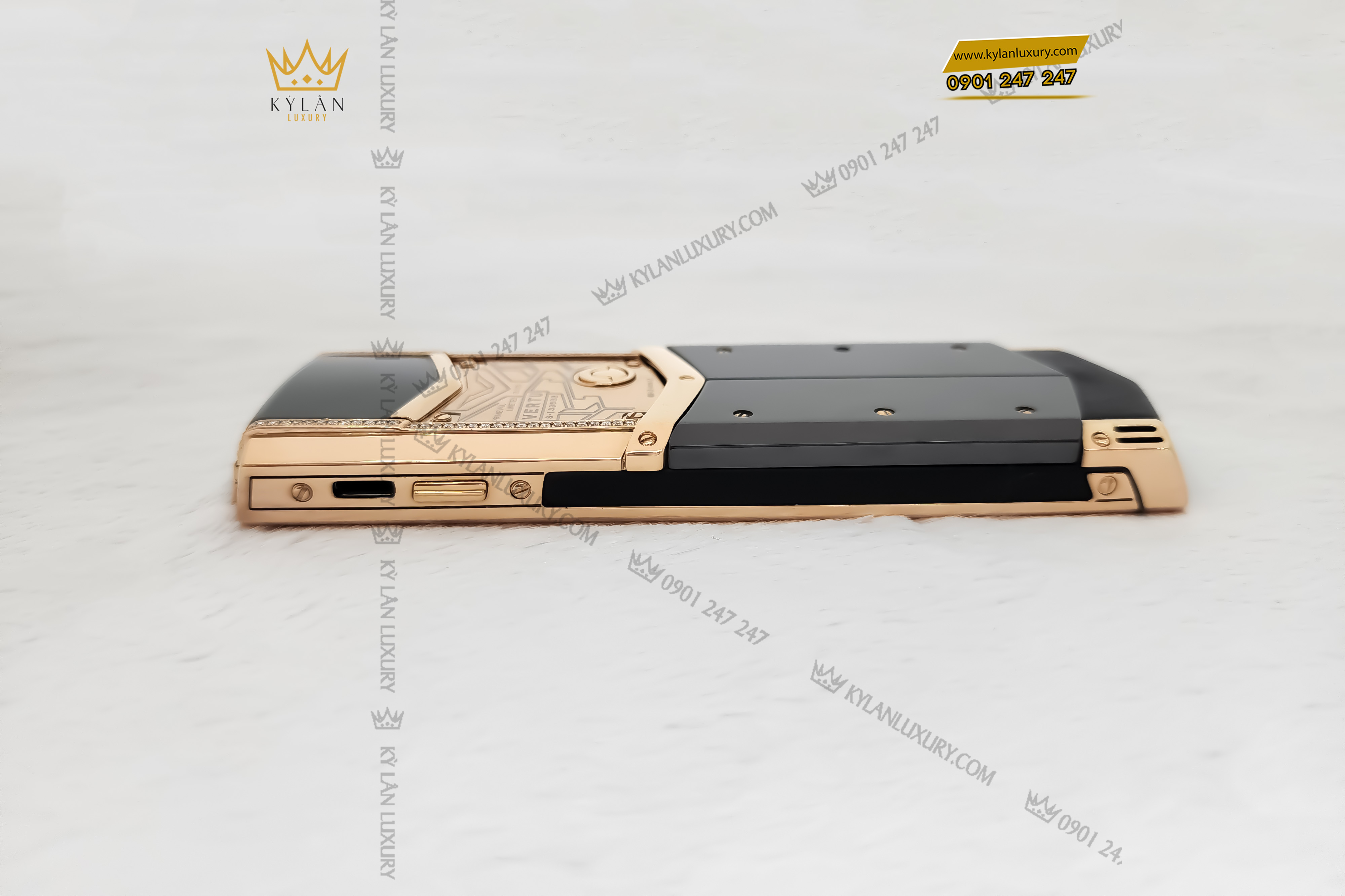 Điện thoại Vertu Signature S Gold Diamonds | Kỳ Lân Luxury