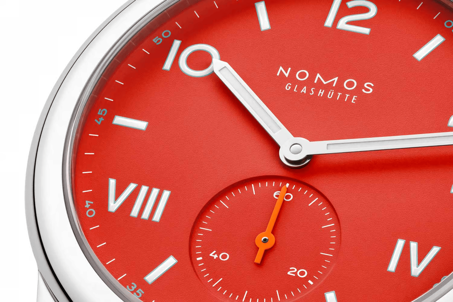 Đồng hồ Nomos mới “Nonstop Red” và “Endless Blue”