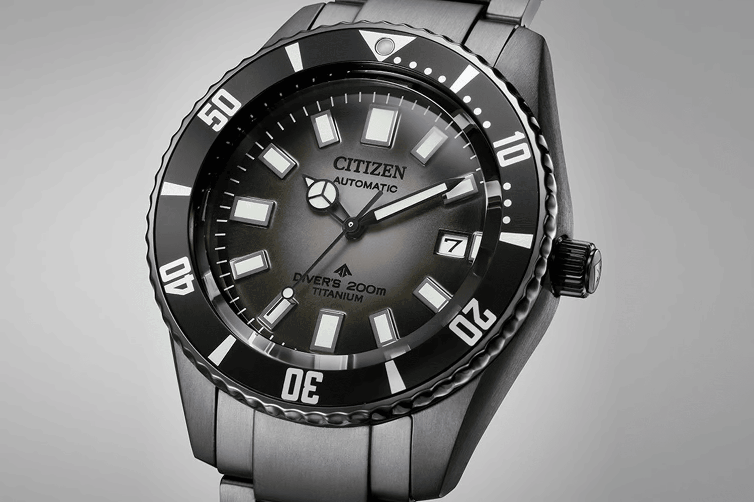 Đồng hồ Citizen Series 8 GMT Limited Edition