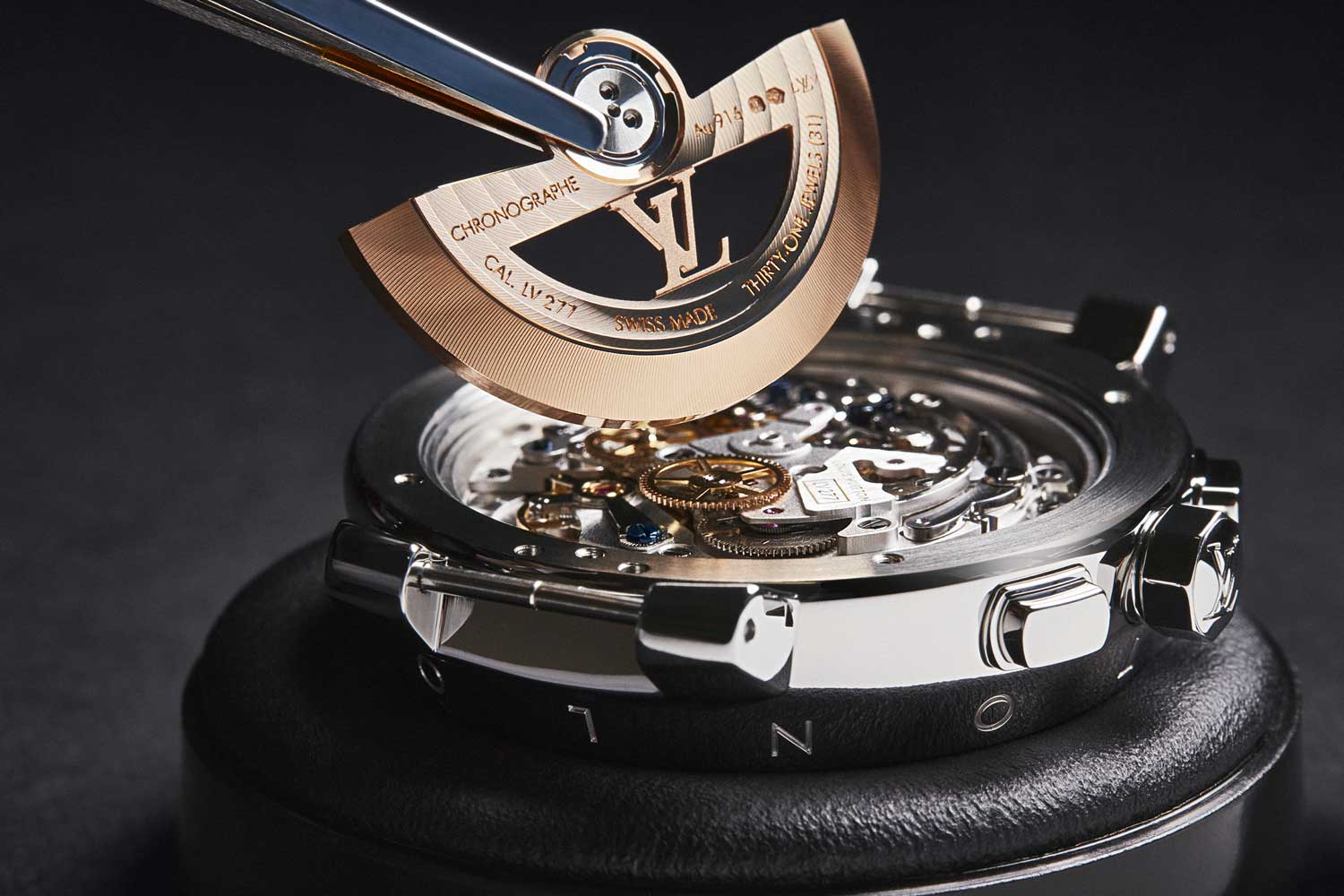 Đồng hồ Louis Vuitton Tambour kỷ niệm 20 năm