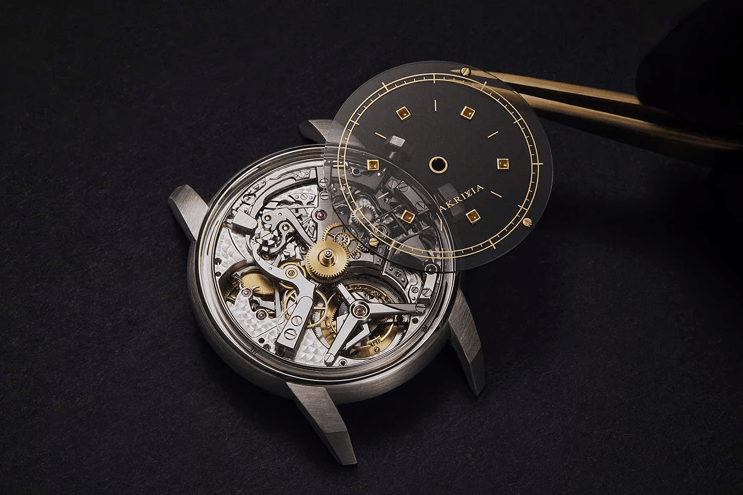 Đồng hồ Louis Vuitton x Acrivia LVRR-01 Chronographe à Sonnerie