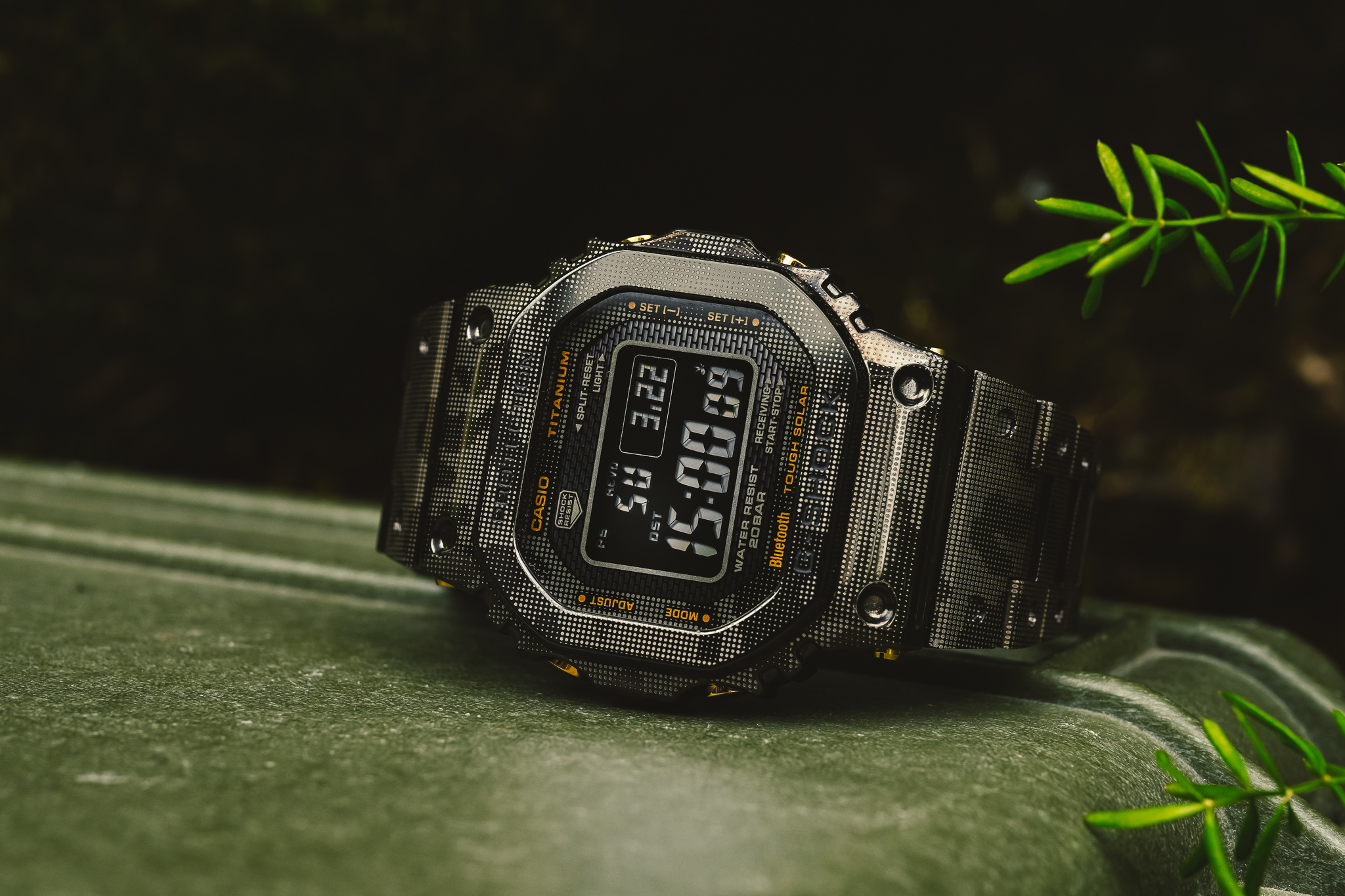 Đồng hồ mặt vuông G-Shock