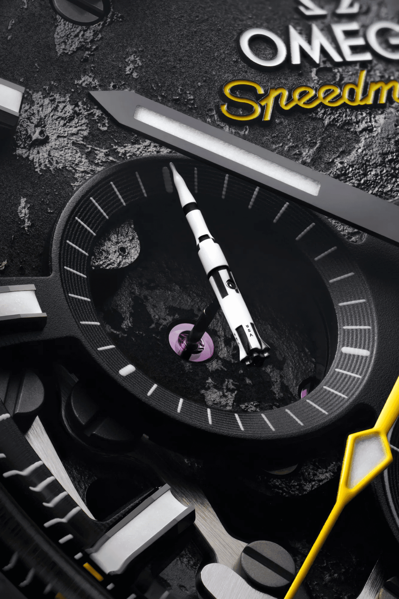 Đồng hồ Omega Speedmaster Dark Side of the Moon Apollo 8