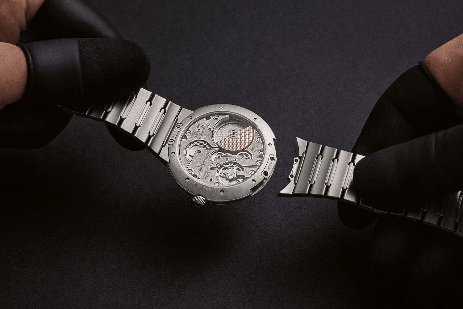 Đồng hồ Tambour Louis Vuitton mới