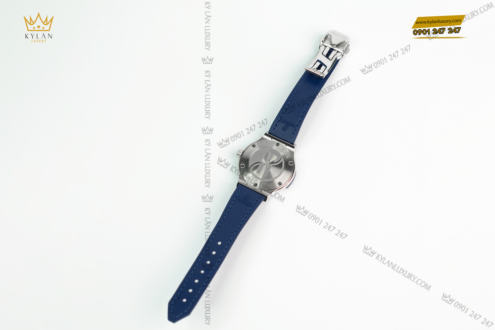 Kỳ Lân Luxury dsc05290 92d5ef8d 0000 428b 8409 86722eb50d72 Đồng hồ Hublot Classic Fusion Blue Titanium Pavé 38mm 565.NX.7170.LR