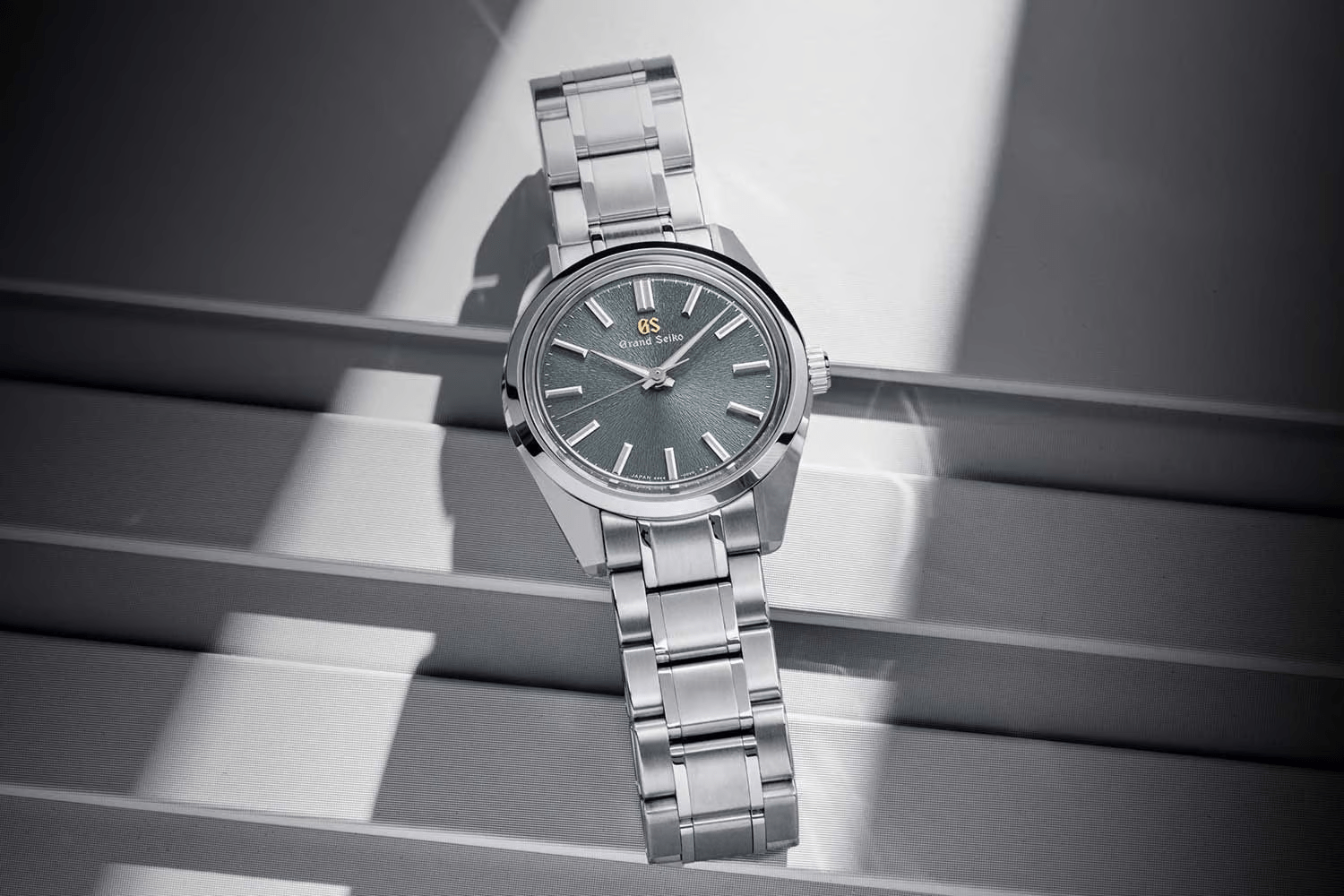 Phiên bản Grand Seiko 44GS mới được sản xuất cho Hoa Kỳ