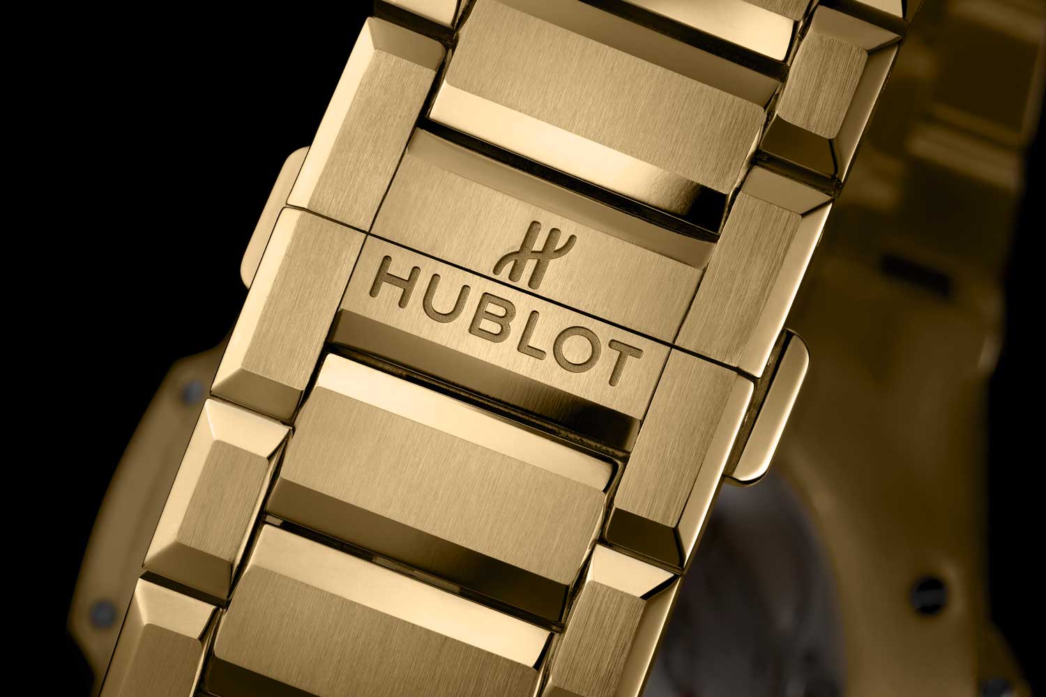 Hublot Big Bang Integral Time Only chiếc đồng hồ đẳng cấp