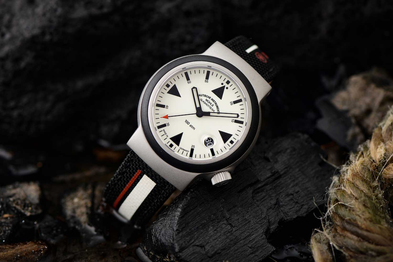 Mühle-Glashütte SAR Rescue-Timer LUMEN chiếc đồng hồ cứu hộ