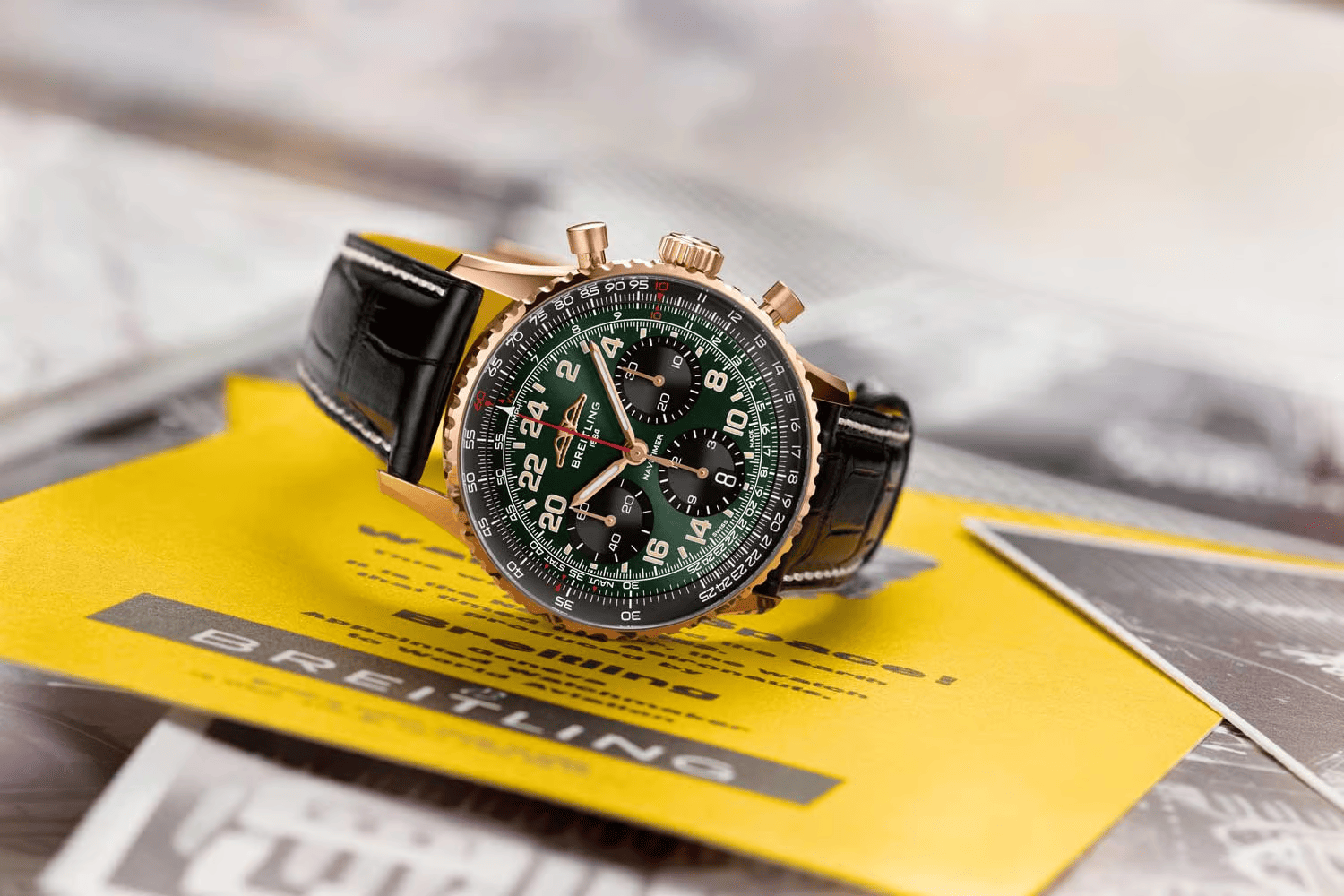 Đồng hồ Breitling Navitimer 2024