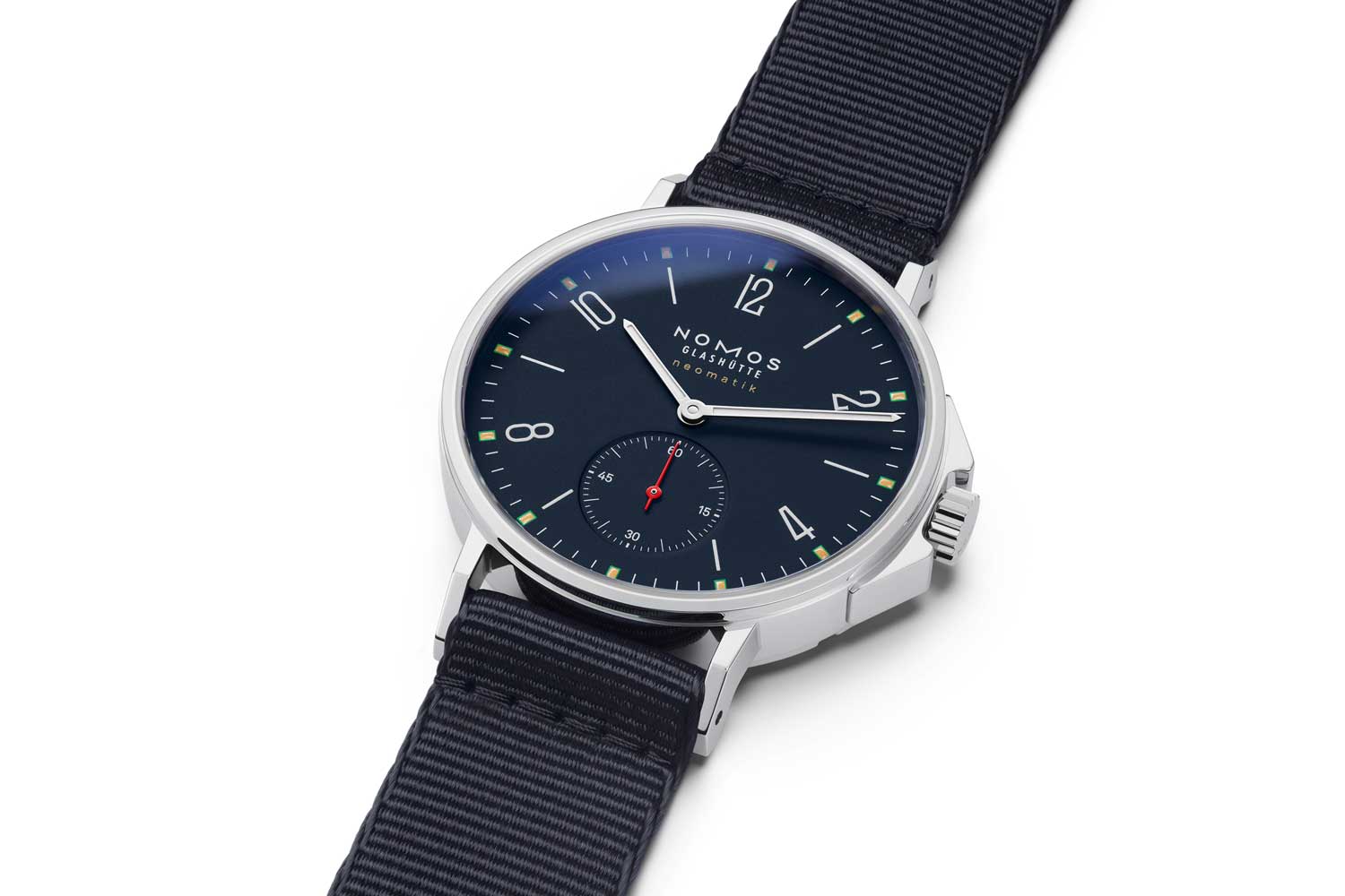 Đồng hồ Nomos Ahoi Atlantic và Ahoi neomatik Atlantic